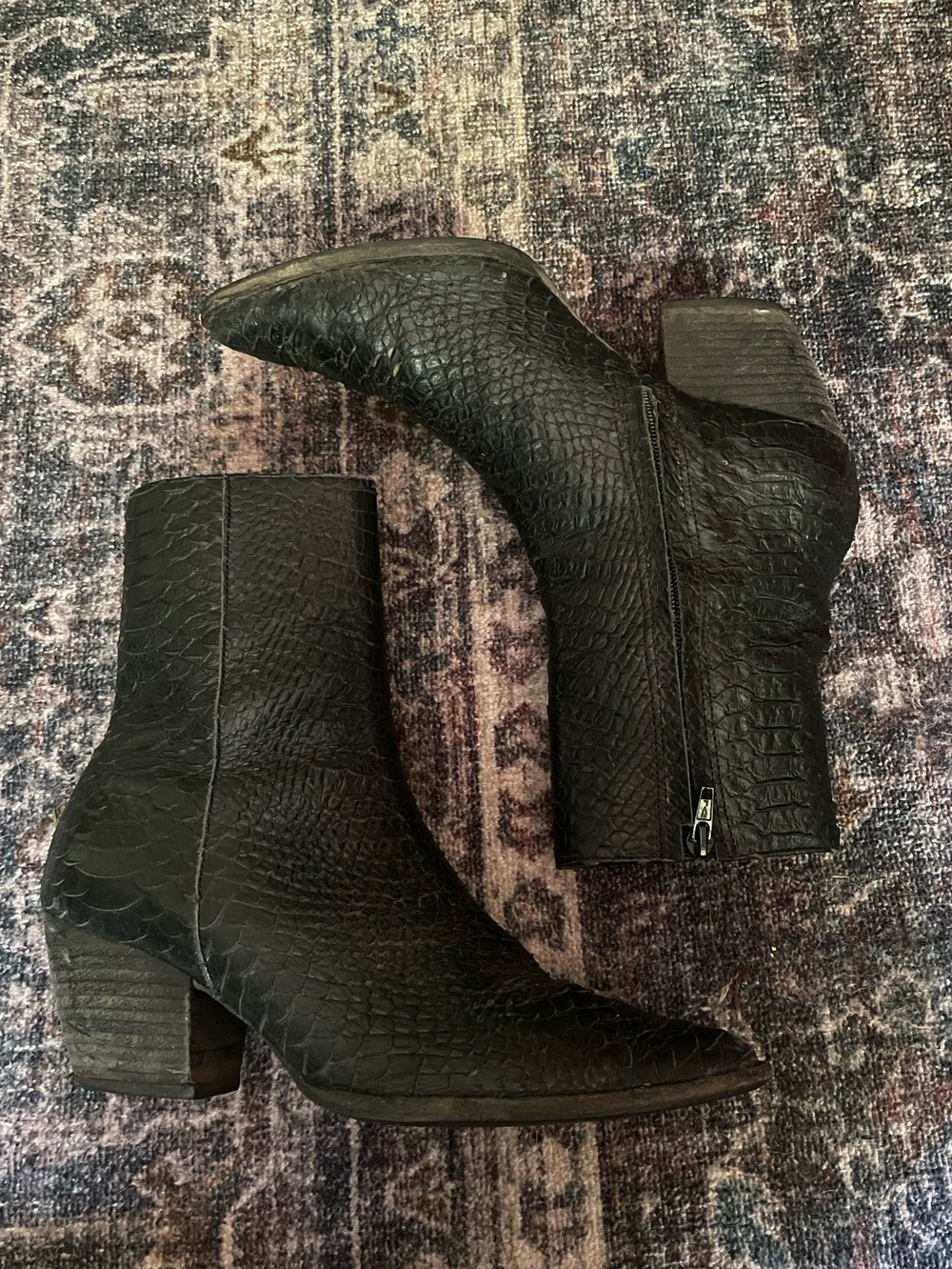 Matisse Caty ankle bootie in snakeskin leather size 7.5